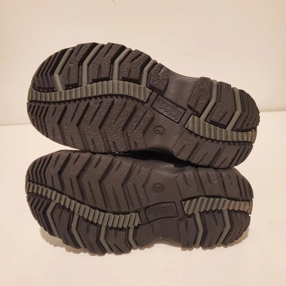 Totes Snow Boots Boy's Size 9